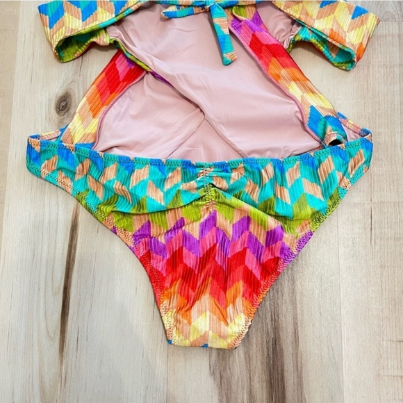 FARM Rio Light Chevron Swimsuit - Picture 12 of 15